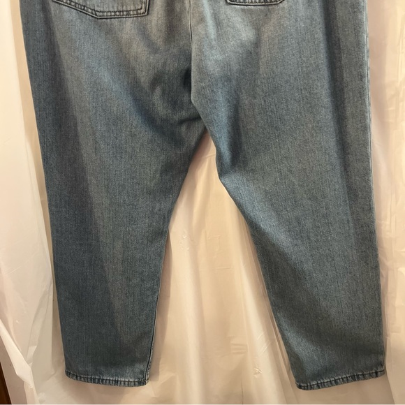 EVERLANE JEANS, Women’s Sz 31 Reg., Blue Lt. Wash Super-Soft Straight Leg Jeans. - Picture 12 of 13